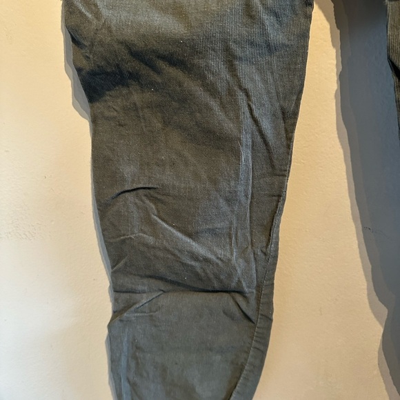 Da-Nang Women's Cargo Pants in Gray with Brown Details - Picture 8 of 16